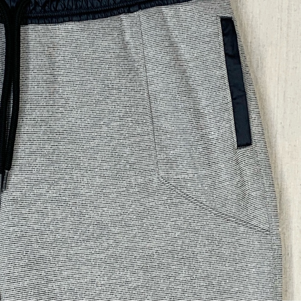 Under Armour Men's Loose Fit Cold Gear Storm Swacket Pants/Joggers - Size Large - Picture 4 of 15